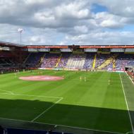 Im *Rat Verlegh Stadion* ist der Profi-Fußballklub NAC Breda zu Hause. Hier fand am 03.08.2017 das Frauenfussball EM Halbfinale Dänemark gegen Österreich statt. Dänemarkt gewann nach einen 0:0 erst im Elfmeterschießenmit 3:0.