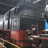 93 230 (Baujahr 1917) - im Lokschuppen nur bedingt fotografierbar - Eisenbahnmuseum Dieringhausen (12.08.2017)