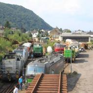 Blick auf die Fahrzeugausstellung im Güterbahnhof - 40 Jahre Vulkan-Express - Brohltalbahn (26.08.2017)