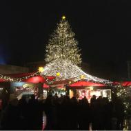 Blick über den Roncalliplatz - Weihnachtsmarkt am Kölner Dom (30.11.2017)