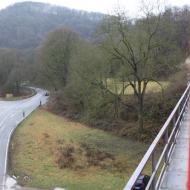 unterwegs auf dem Tönissteiner Viadukt, wenige Meter vor dem einzigen Tunnel der Stecke - Brohltalbahn Weihnachtsfahrt 2019