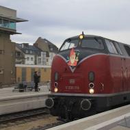 V200 116 in Euskirchen vor einen Sonderzug von Dortmund nach Gerolstein (21.12.2013)