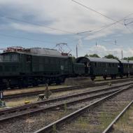 E94 088 war zusammen mit 23 042 mit dem Pendelzug unterwegs - Bahnwelttage 2025 in Darmstadt-Kranichstein (29./31.05. und 01.06.2025)