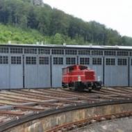 Blick auf die Strahlgleise, den Lokschuppen und die Drehscheibe vom Bw Gerolstein (24.07.2016)