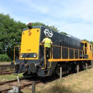 NS 2205 der Stichting Historisch Dieselmaterieel bei Rangierarbeiten - ZLSM Stoomtreindagen 2017
