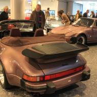 mehrere Porsche 911 Turbo wurden bei Coys angeboten - hier die seltenen Varianten Cabrio und Flatnose - Interclassics Maastricht 2018