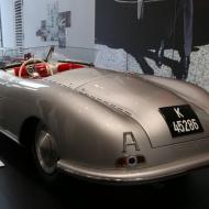Porsche 356 Nummer 1 - - Ausstellung *75 Jahre Porsche Sportwagen* in Berlin (4.2.2023)