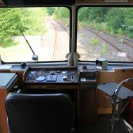 Blick auf einen der beiden Führerstand von 795 256-7 im Bahnhof Hellenthal - Schienenbus VT95 auf der Oleftalbahn