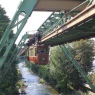 der *Kaiserwagen* auf Sonderfahrt, ein Wagen der Baureihe 1900 / 1912 (Baujahr 1900, Umbau 1912) - zu Besuch bei der Wuppertaler Schwebebahn (03.09.2017)