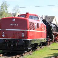V80 005 scheint jetzt dauerhaft in Koblenz untergebracht zu sein- ursprünglich wurde die nicht fahrbereite Lok zur Lokparade 2018 überführt - DB Museum Koblenz (22.4.2019)