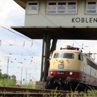 E03 001 konnte am Samstag nicht aus eigener Kraft fahren - 120 101 muße leider schieben - DB Museum Koblenz - Sommerfest 2019