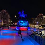 Weihnachtsmarkt am Kölner Heumarkt mit großer Eislaufbahn (27.11.2019)