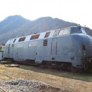 220 015 der Brohltalbahn - wird nur noch als Ersatzteilspender für die zweite V200 verwendet (April 2013) Update 2015 : Im Herbst 2015 wurde sie an die Museumseisenbahn Hamm verkauft, wo die motoren- UND getriebelose Lok als Ersatzteilelieferant für V200 033 dienen und als Ausstellungsexponat optisch aufgearbeitet werden soll.