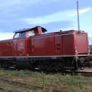 V100 2299 der VEW in früheren BW Euskirchen (20.10.2013). Die VEB besitzt eine zweite V100 sowie eine V60.