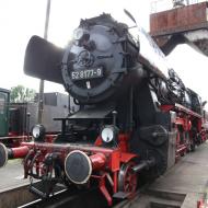 52 8177-9 am Abend über der Entschlackungsgrube am Besandungsturm - Sommerfest im Bw Berlin Schöneweide (11.6.2022)