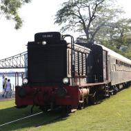 V36 406 am Mainufer kurz vor dem Eisernen Steg - Pendelfahrt auf der Frankfurter Hafenbahn (27.7.2022)