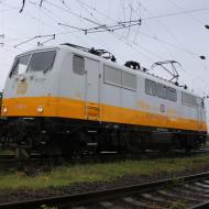 111 095-6 von DB Gebrauchtzug im Lufthansa Airport Express Design - das originale Fahrzeug aus den 1980ern war damals 111 049-3 - DB Museum Koblenz - Sommerfest 2024 (1/2.6.2024)