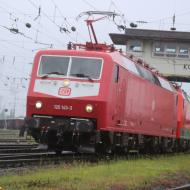 120 143-3 von SEL zog die Museumslok 120 101-1 (nicht fahrbereit) sowie einen CityLightLine Wagen - DB Museum Koblenz - Sommerfest 2024 (1/2.6.2024)