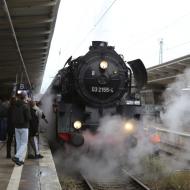 abfahrbereit in Berlin Lichtenberg - 
Adventsfahrten der Berliner Eisenbahnfreunde mit 03 2155-4 (7.12.2024)