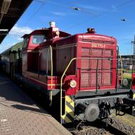 die Hanauer 260 773-7 vor dem Pendelzug zum Bw, hier im Hanauer Hauptbahnhof ** Lokschuppenfest im historischen Bahnbetriebswerk Hanau (13./14.6.2026)