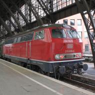 215 086-0 vor dem Eifelbahn Sonderzug im Kölner Hauptbahnhof (30.04.2016)