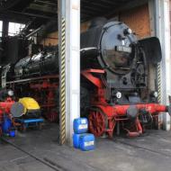 01 1066 der Ulmer Eisenbahnfreunde (UEF) ist im Bw / Museum Heilbronn stationiert. Beim Museumsbesuch war die Lok kalt abgestellt (03.04.2016).