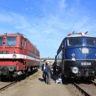 DR 211 030-2 im Vergleich mit DB  E10 348 (Bochum-Dahlhausen, 30.04.2017)