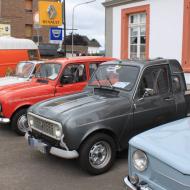 verschiedene Renault R4 Modelle - Renault Oldtimer Treffen in Mechernich-Roggendorf